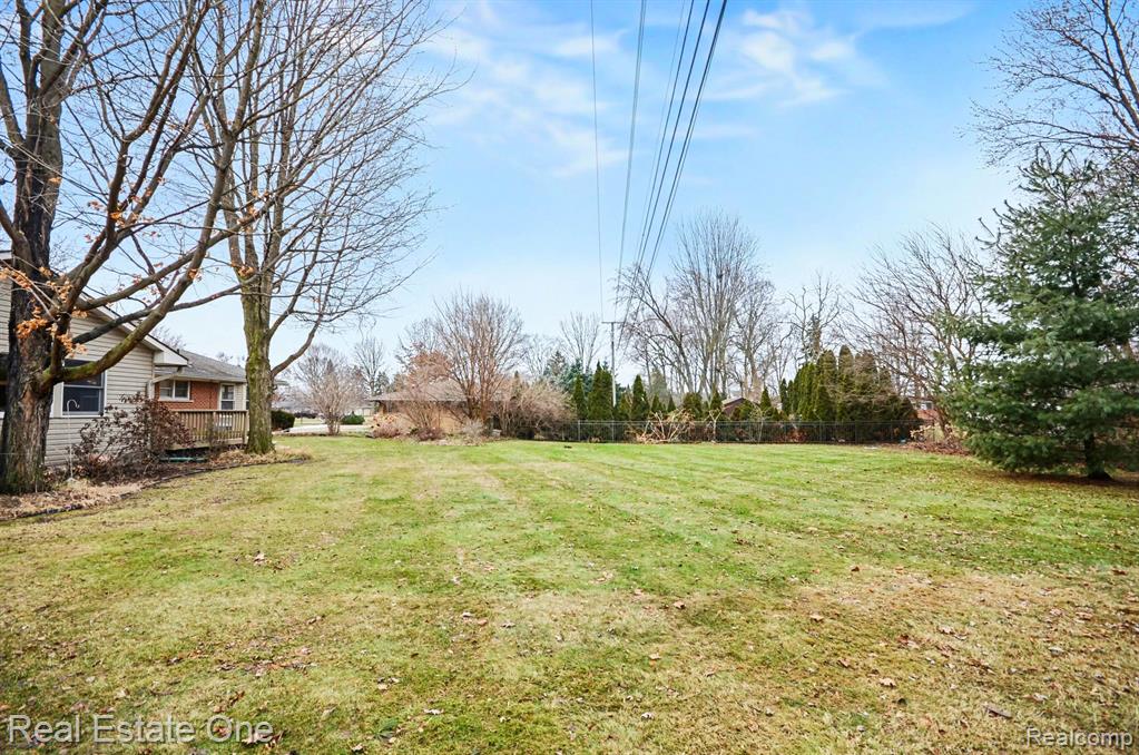 8887 Morrison Avenue, Plymouth, MI 48170 — Photo 45