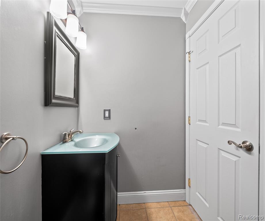 923 Kings Way, Canton, MI 48188 — Photo 16