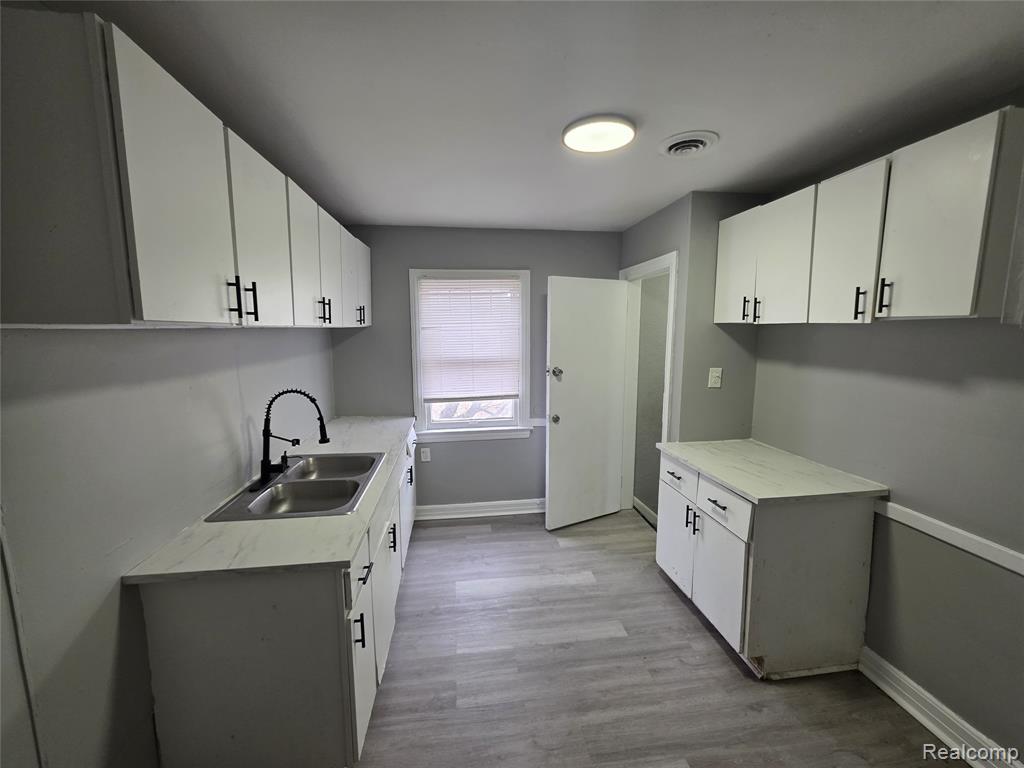5202 Devonshire Road, Detroit, MI 48224 — Photo 13