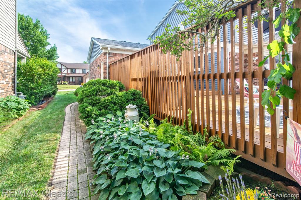 45025 Claymore Drive, Canton, MI 48187 — Photo 45