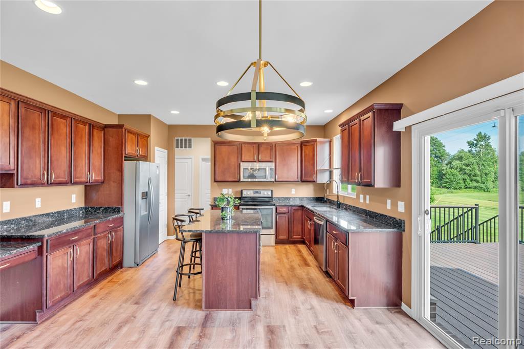 6119 AMBER Lane, Grand Blanc, MI 48439 — Photo 10