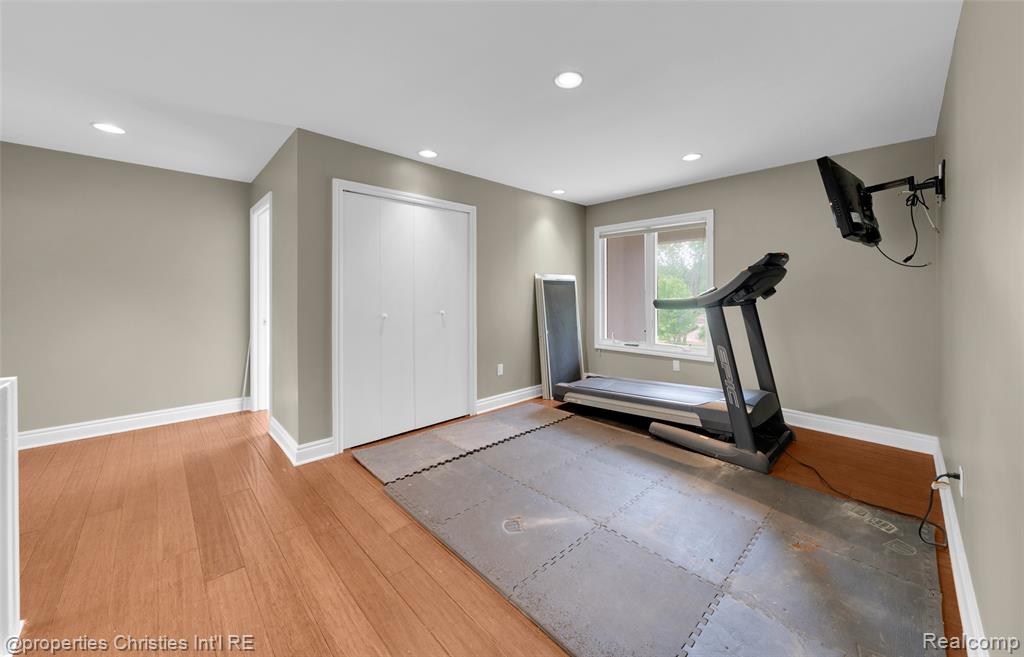 6663 Bloomfield Lane, West Bloomfield, MI — Photo 33