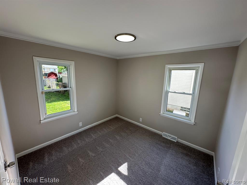 92 W PRINCETON Avenue, Pontiac, MI 48340 — Photo 12
