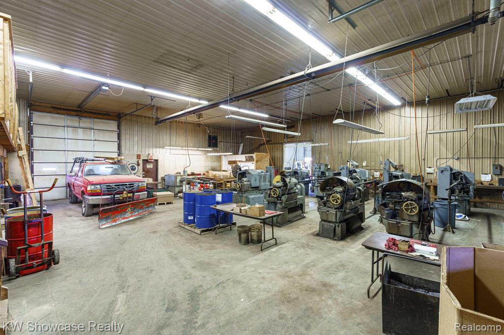 5684 E Highland Road, Howell, MI 48843 — Photo 40