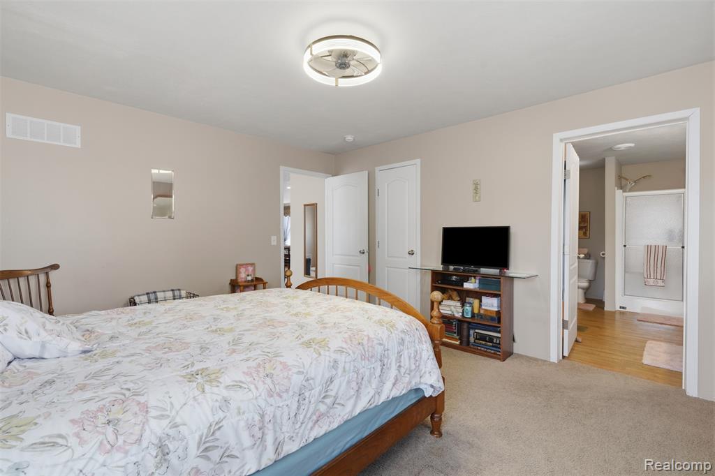 11802 Stoneridge Court, South Lyon, MI 48178 — Photo 15