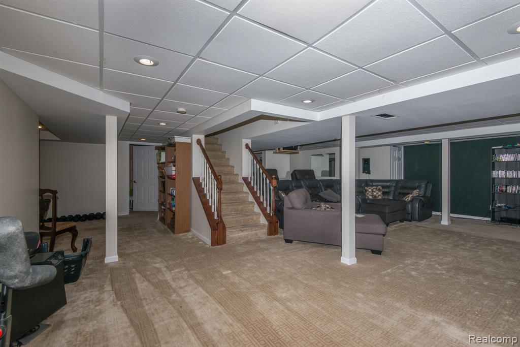 46009 WINDRIDGE Lane, Canton, MI 48188 — Photo 51