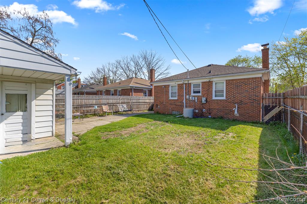 8227 Riverview Street, Dearborn Heights, MI 48127 — Photo 28