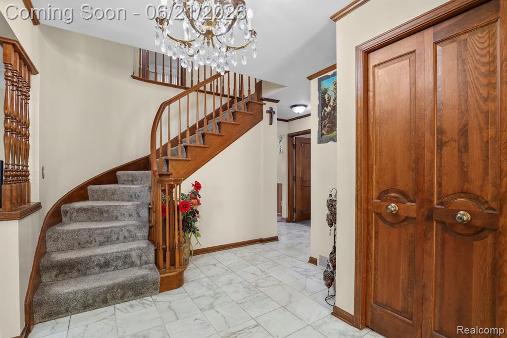 26449 Haverhill Drive, Warren, MI 48091 — Photo 5