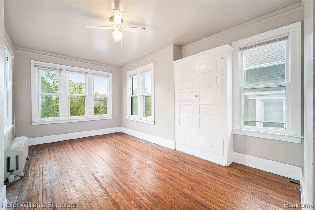 568 CHALMERS Street, Detroit, MI 48215 — Photo 10