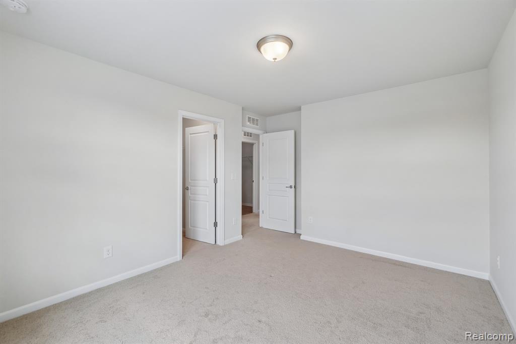 29831 Braeburn dr, New Hudson, MI 48165 — Photo 34