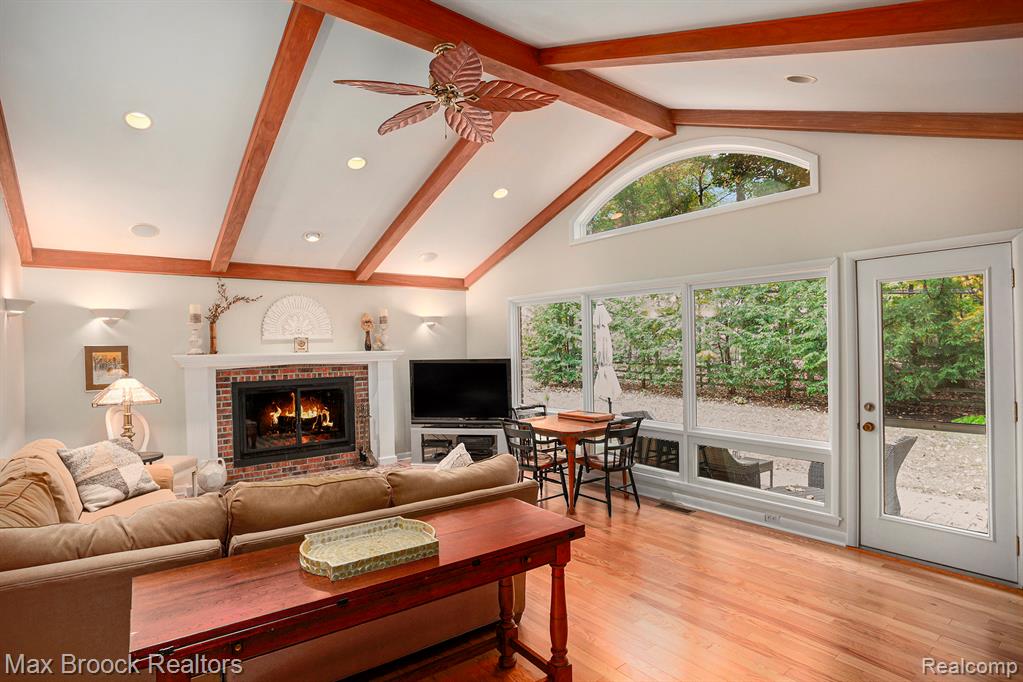 32533 Robinhood Drive, Beverly Hills, MI 48025 — Photo 18