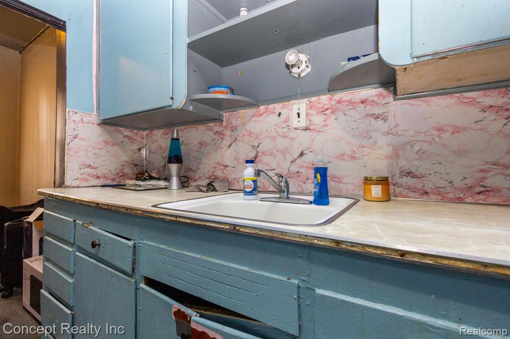 957 Park Avenue, Lincoln Park, MI 48146 — Photo 11