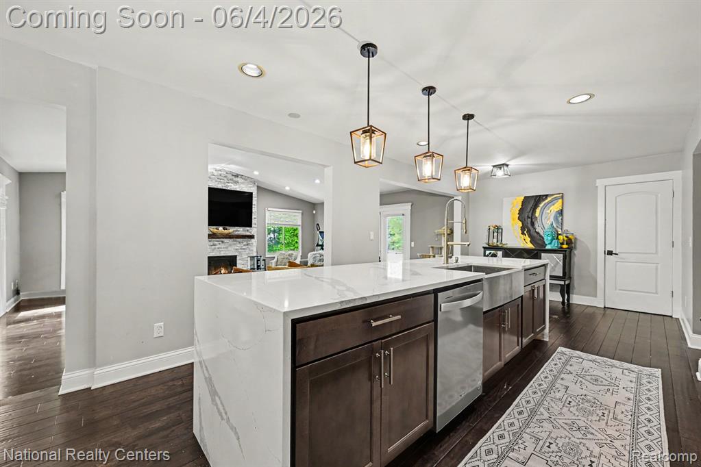 6515 Tamarack Drive, Troy, MI 48098 — Photo 8