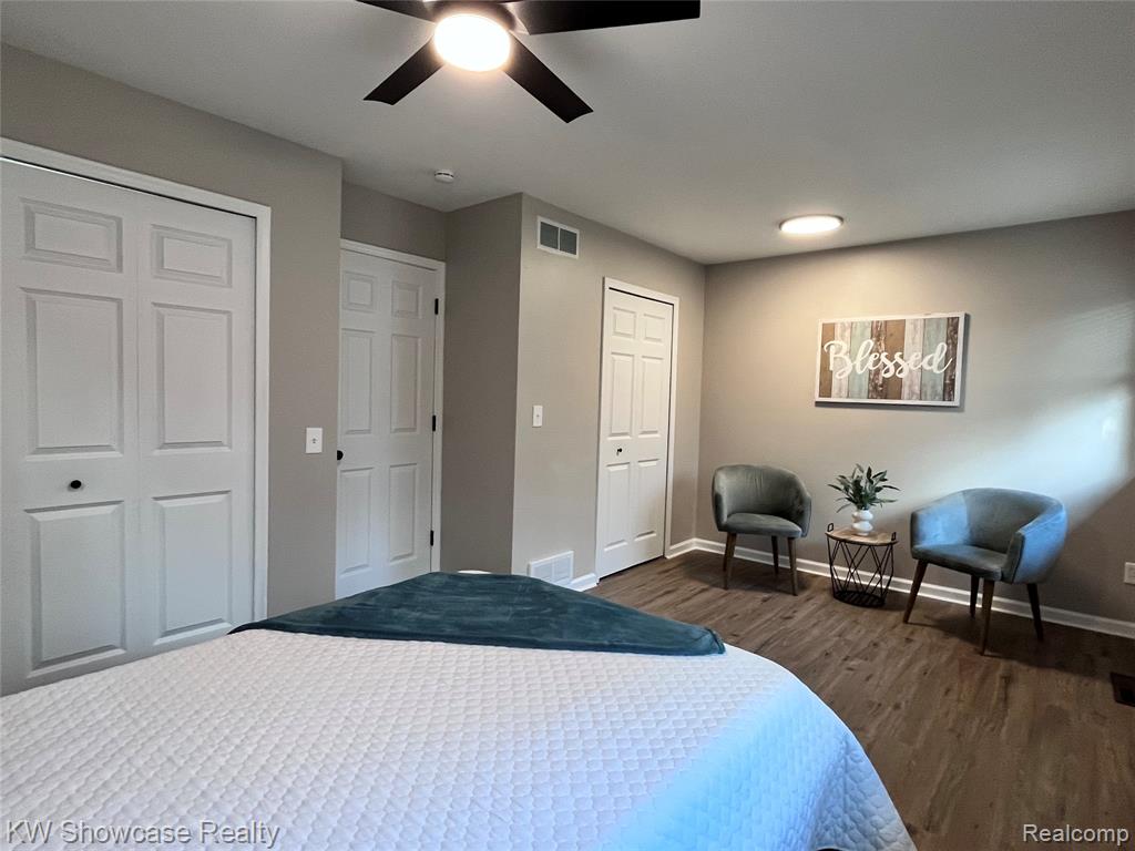 2034 E Nalone, Wixom, MI 48393 — Photo 17