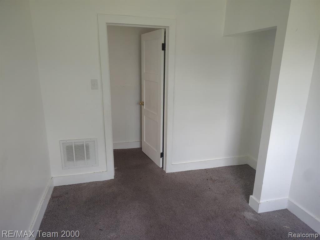 8860 Appoline Street, Detroit, MI 48228 — Photo 41