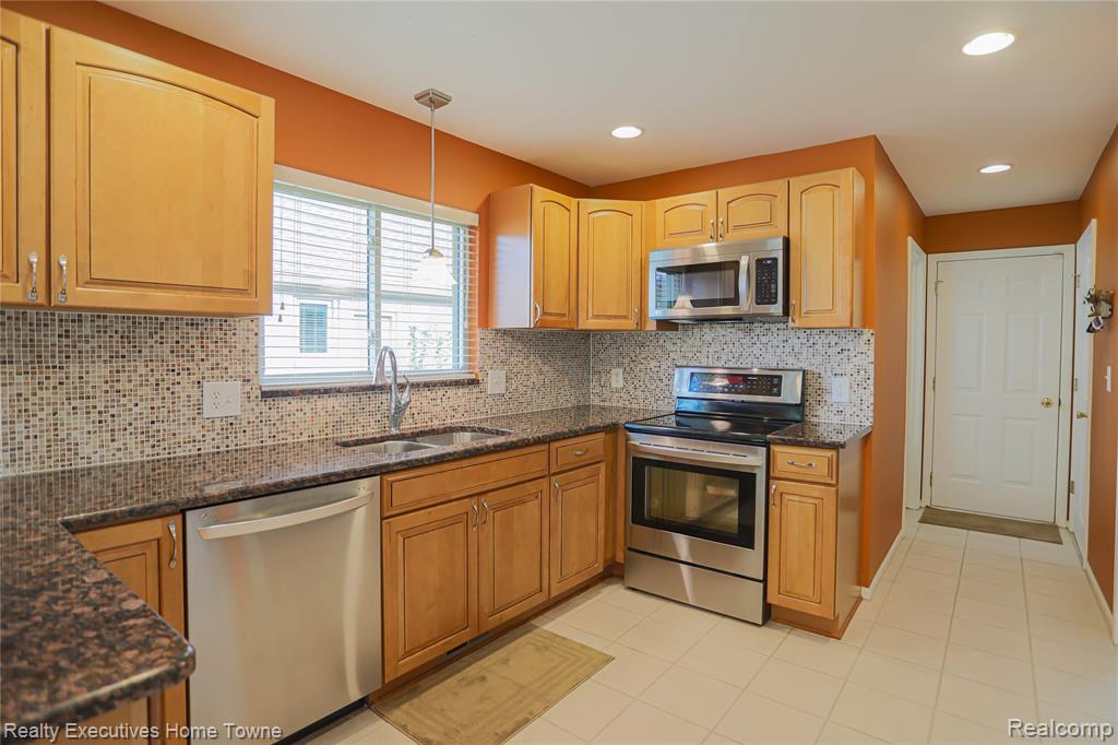 50315 Alden Drive, Macomb, MI 48044 — Photo 25