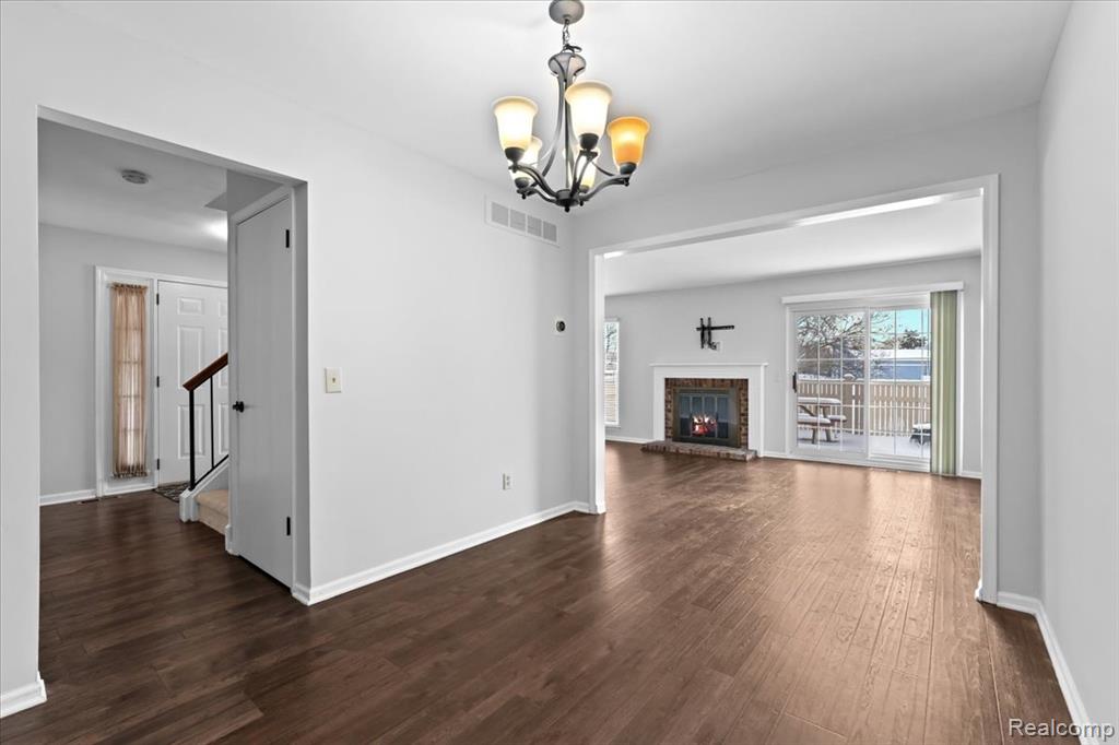 21106 W Glen Haven Circle, Novi, MI 48167 — Photo 9