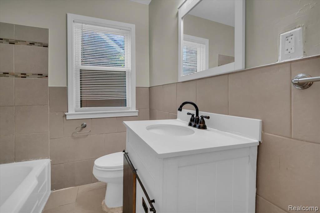 5164 Hereford Street, Detroit, MI 48224 — Photo 24