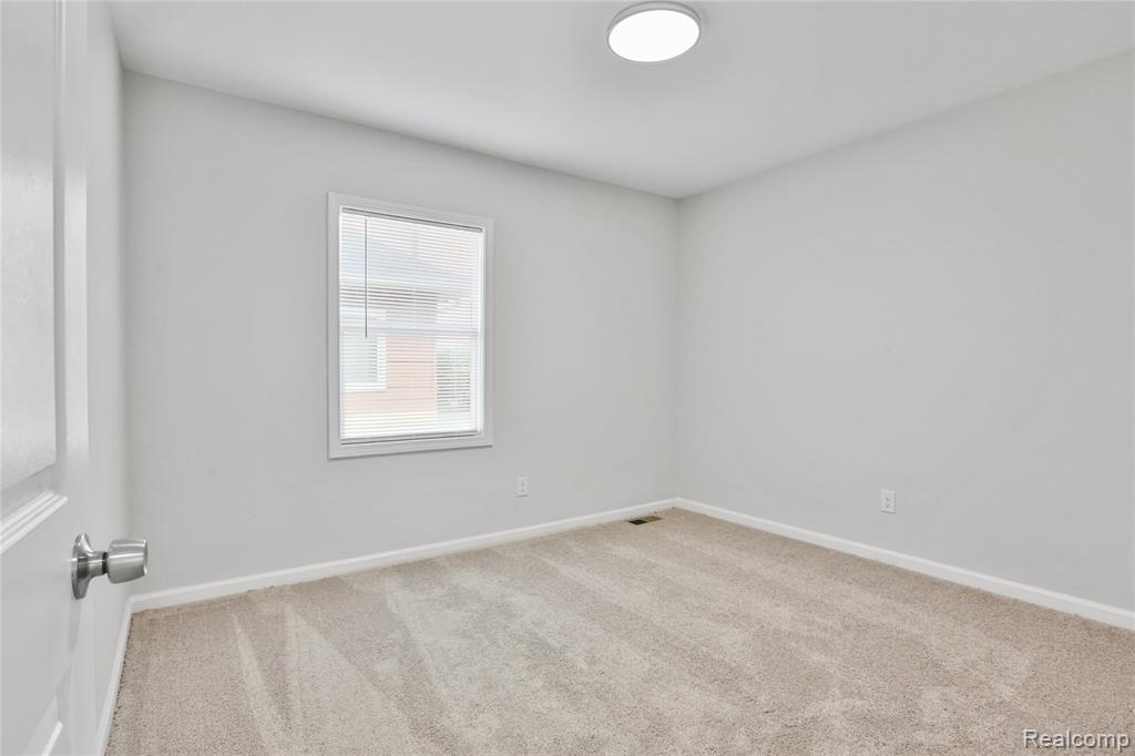 80 Northbound Gratiot Avenue, Shelby Twp, MI 48043 — Photo 17