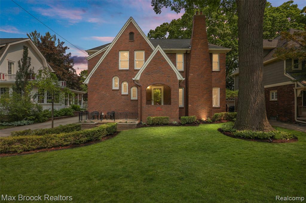 11 Sylvan Avenue, Pleasant Ridge, MI — Photo 4