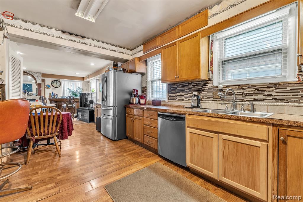 18944 Santa Barbara Drive, Detroit, MI 48221 — Photo 12
