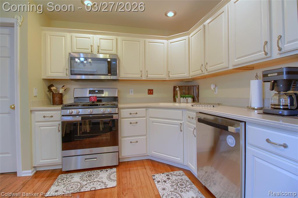 610 Cherry Grove Road, Canton, MI 48188 — Photo 11