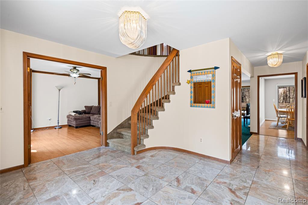28867 Appleblossom Lane, Farmington, MI 48331 — Photo 4