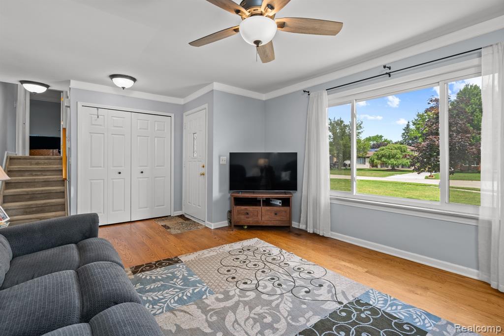 43057 Bond Court, Sterling Heights, MI 48313 — Photo 31