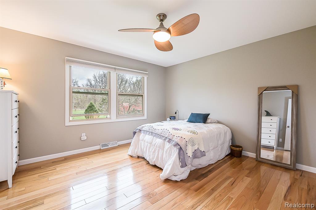 3672 W NORTH TERRITORIAL Road, Whitmore Lake, MI 48189 — Photo 22