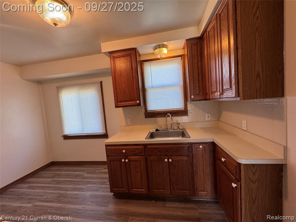 4208 Grindley Park Avenue, Dearborn Heights, MI 48125 — Photo 10