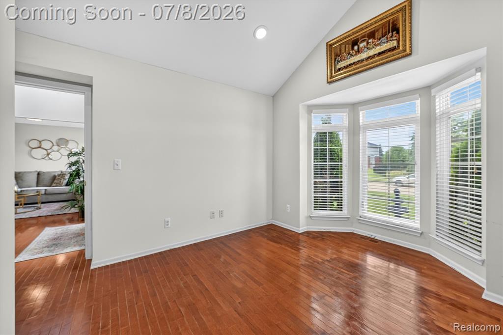 48166 Ellington Drive, Macomb, MI 48044 — Photo 11