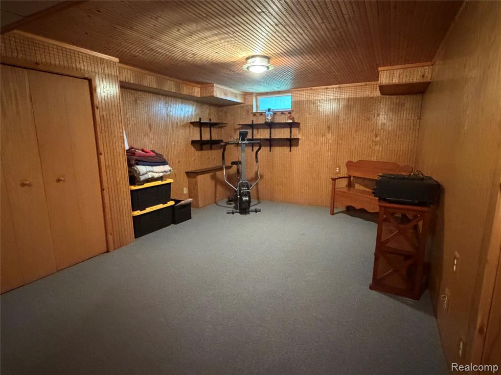 490 Cove View Drive, Waterford, MI 48327 — Photo 47