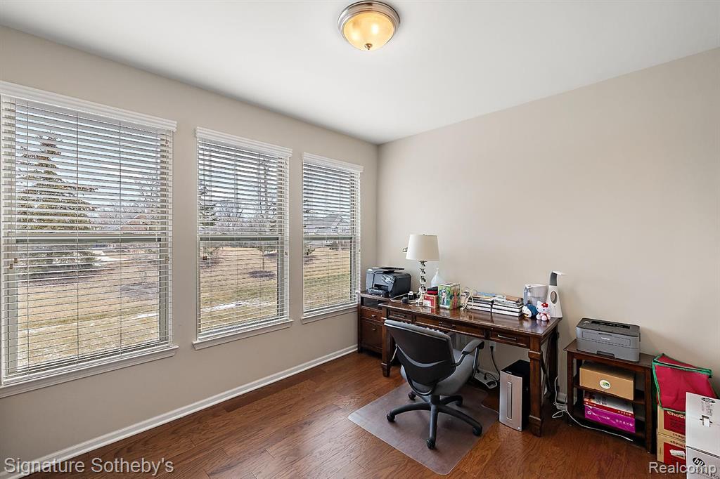 50472 SCARBOROUGH Road, Canton, MI 48188 — Photo 7