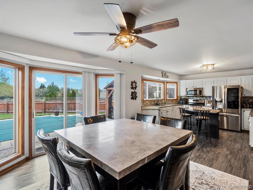 46891 EDGEWATER Drive, Macomb, MI 48044 — Photo 16