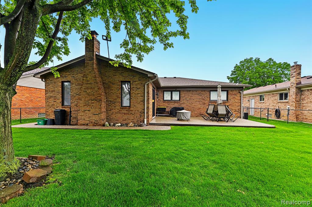47296 SANBORN Drive, Macomb, MI 48044 — Photo 29