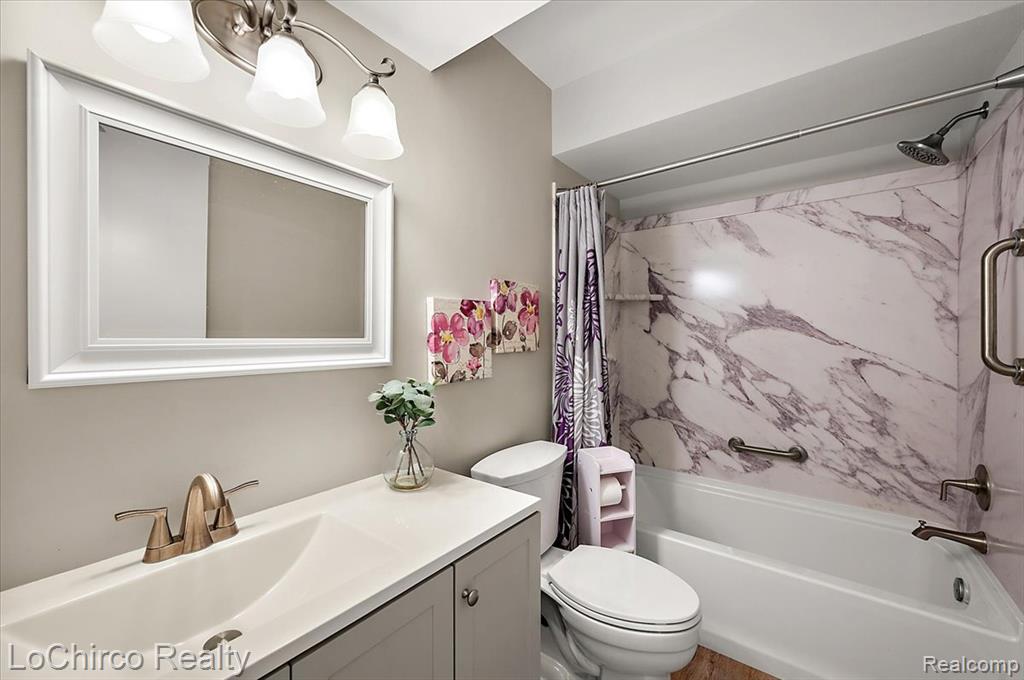 733 Hamilton Court, Rochester Hills, MI 48307 — Photo 29