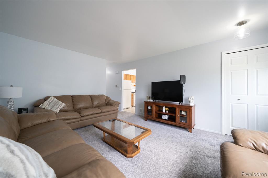 27860 Kaufman Street, Roseville, MI 48066 — Photo 8