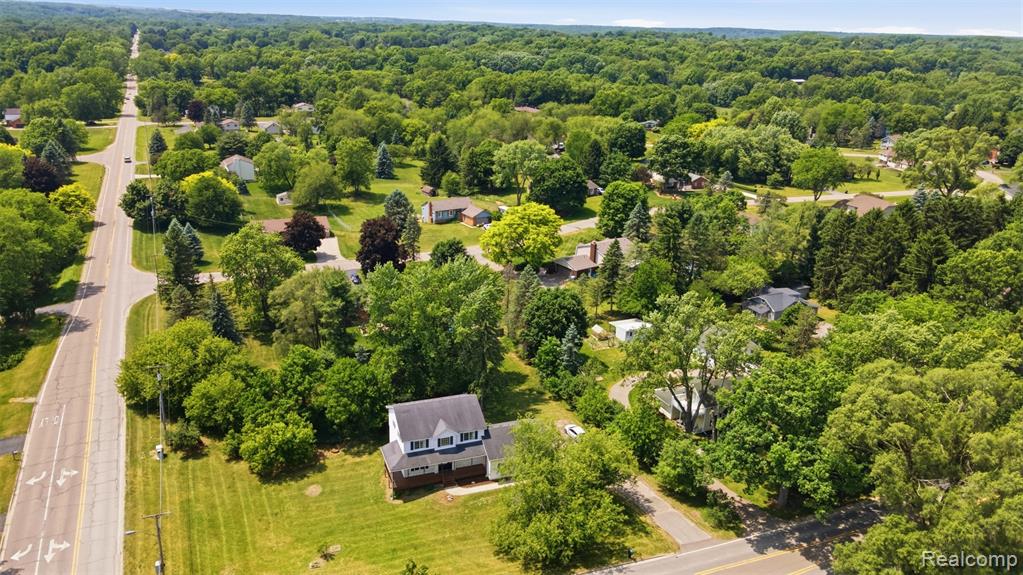 4482 Pleasant Valley Road, Brighton, MI 48114 — Photo 30