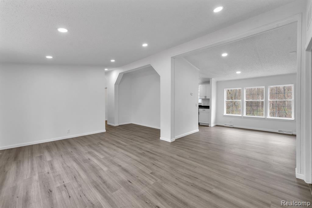 36085 Wick Road, Romulus, MI 48174 — Photo 20