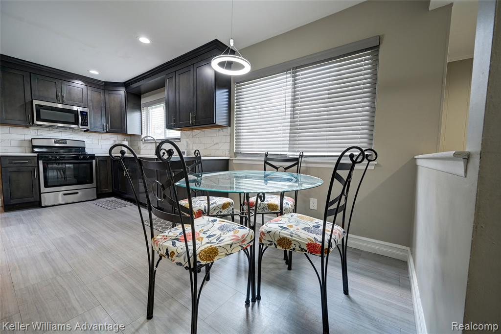 18467 Middlesex Avenue, Lathrup Village, MI 48076 — Photo 17