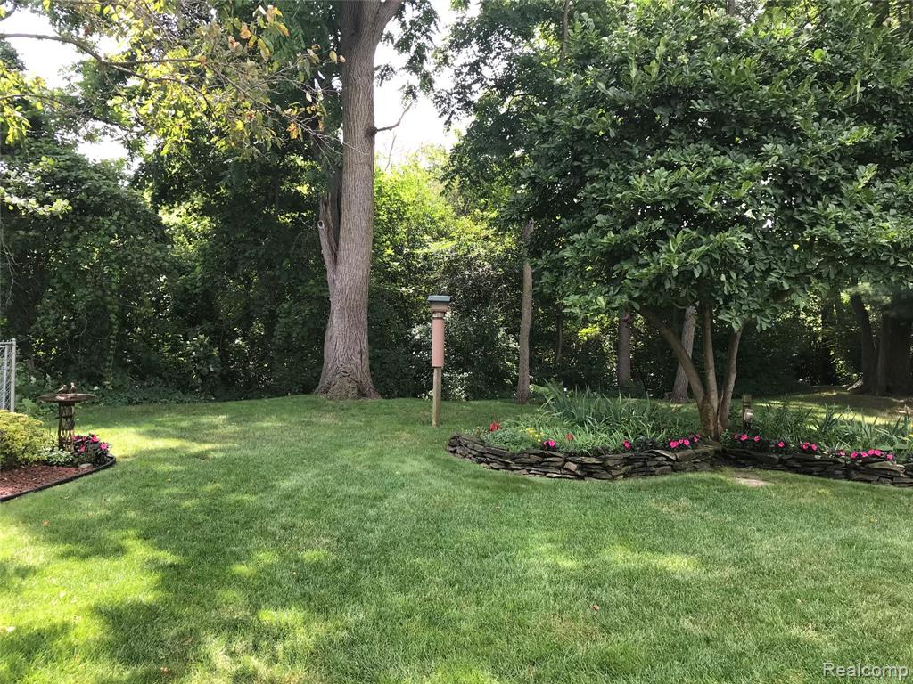 45289 Rudgate Road, Canton, MI 48188 — Photo 5