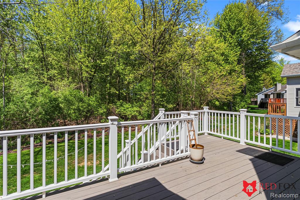 1199 Creek View Court, Burton, MI 48509 — Photo 43