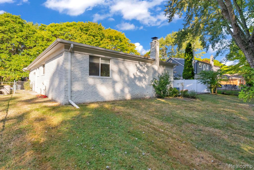 4812 Whitesell Drive, Troy, MI 48085 — Photo 45