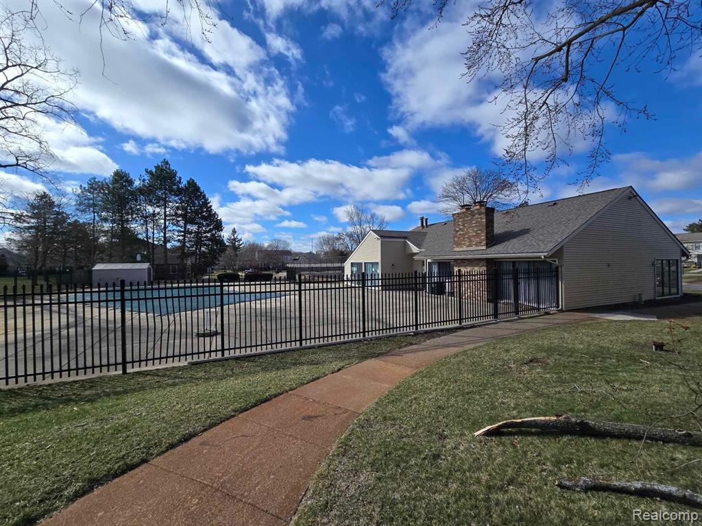 24450 BASHIAN Drive, Novi, MI — Photo 3
