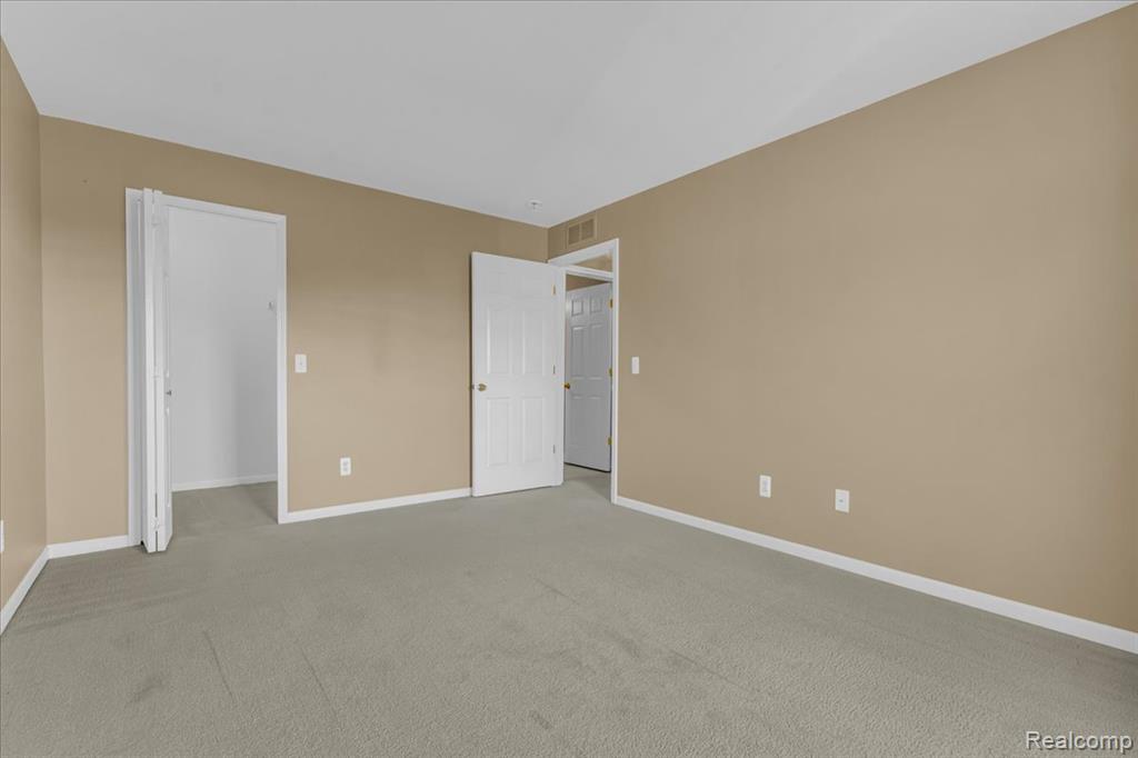 51641 Hale Lane, Chesterfield, MI — Photo 20