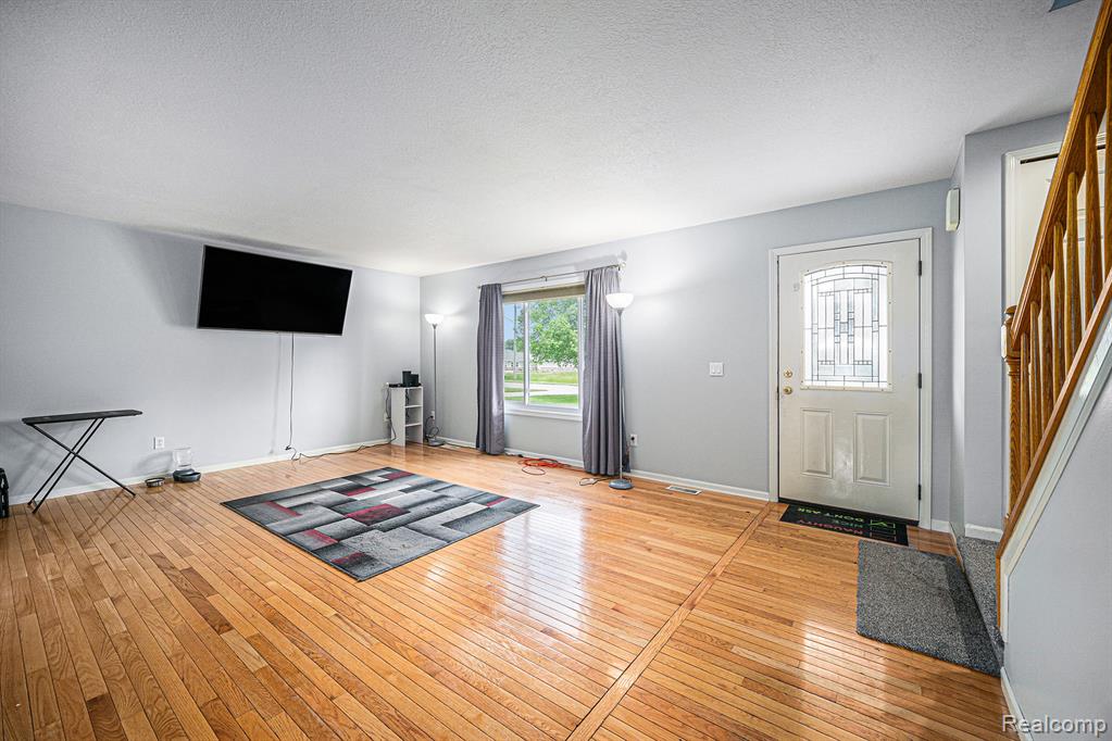 12241 Matthews Street, Carleton, MI 48117 — Photo 5