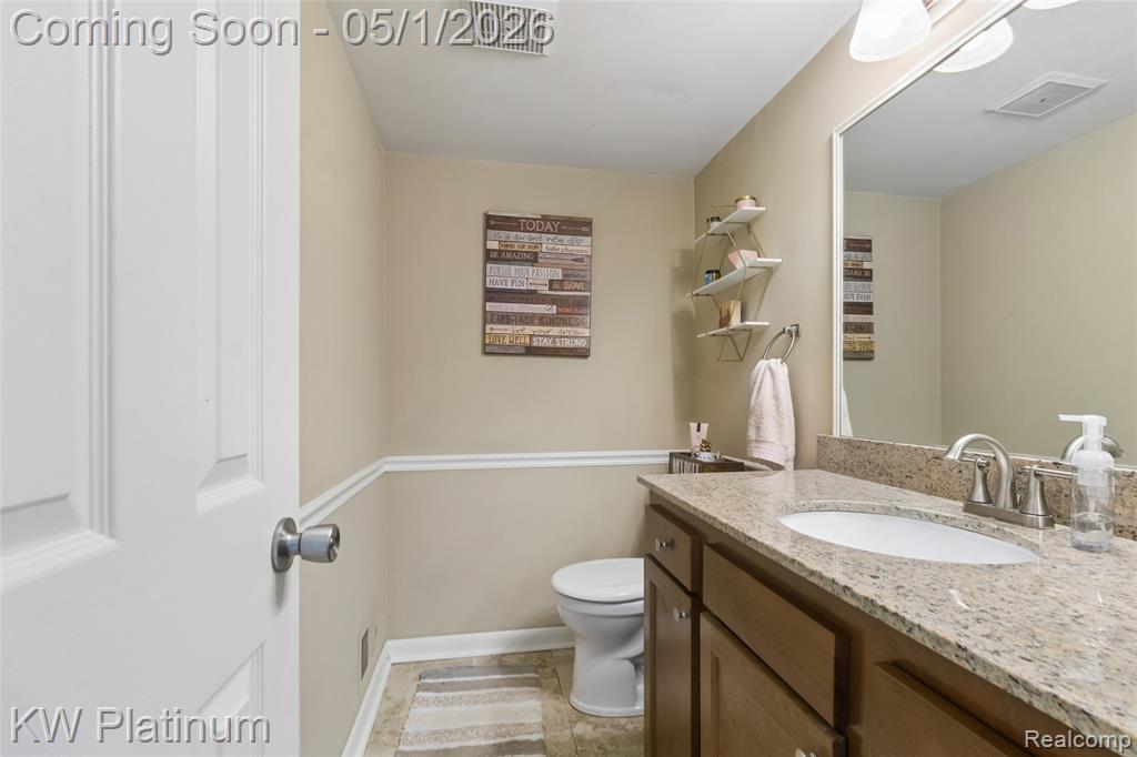 29061 E Brittany Court, Roseville, MI 48066 — Photo 7