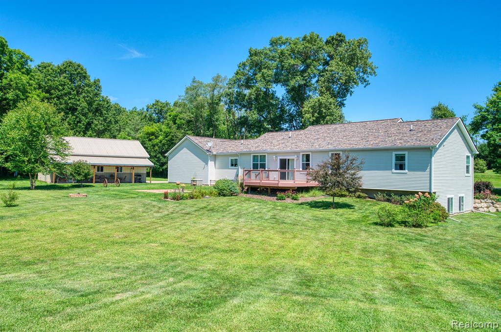 10031 IOSCO RIDGE Drive, Gregory, MI 48137 — Photo 5
