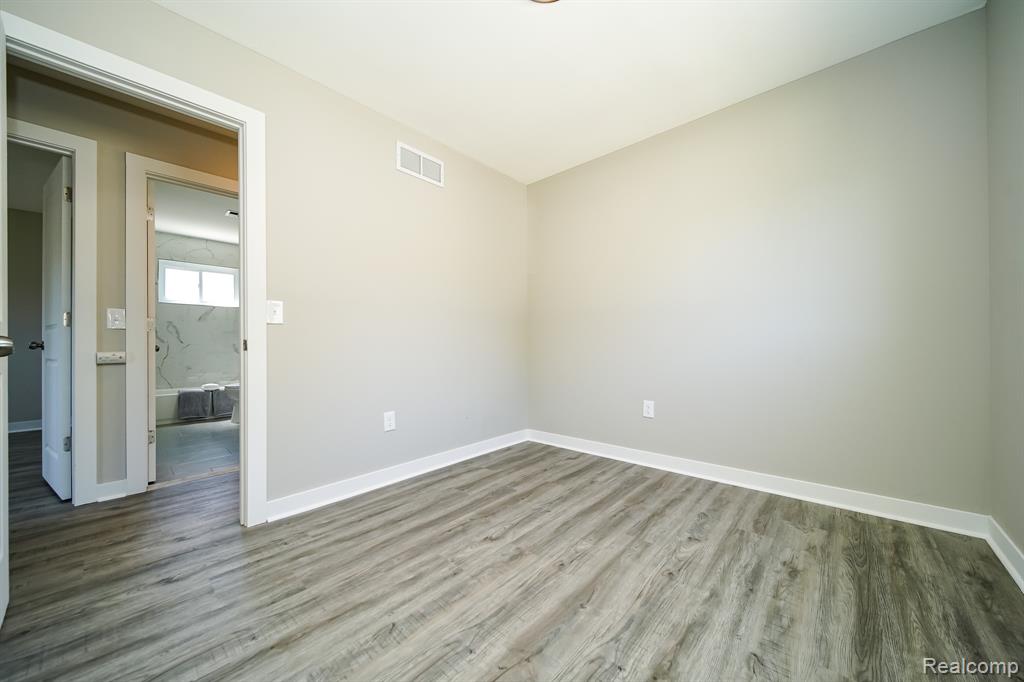 32100 Ruehle Avenue, Warren, MI 48093 — Photo 25