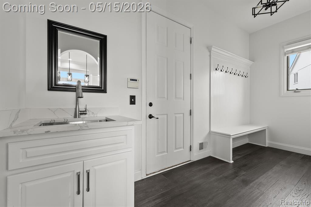 54381 Pelican Lane, Shelby Twp, MI 48315 — Photo 15